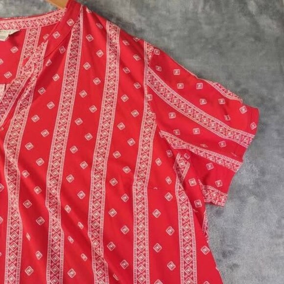 Cato Women’s Blouse 26/28W Red Geo Print High Low Stretch Boho Casual Plus Size - Picture 5 of 8
